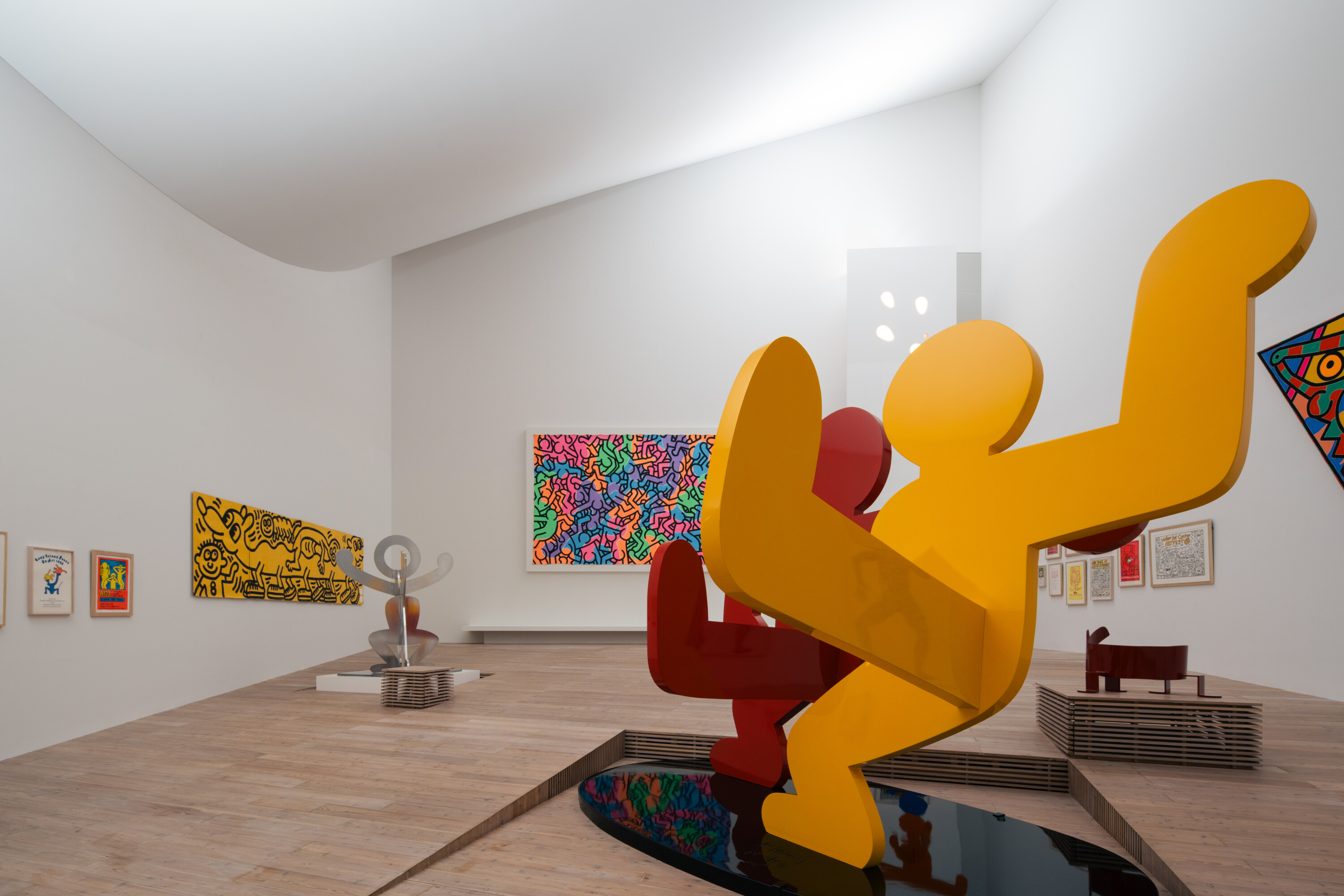Keith Haring: Arching Lines 人をつなぐアーチ | EXHIBITION | 中村