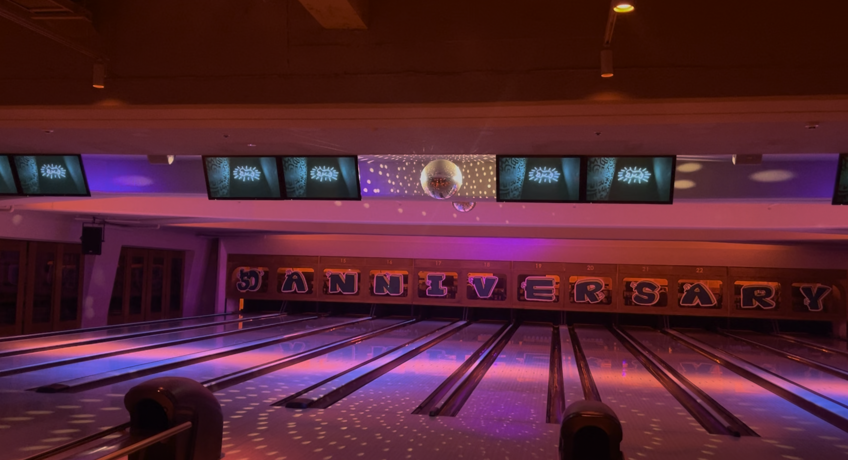 Bowling lanes at Sasazuka Bowl